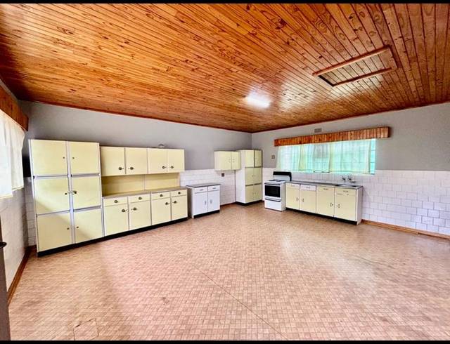 4 BEDROOM HOUSE FOR SALE IN VANDERBIJLPARK CW 4